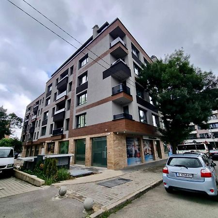 Best Family Apartments & Private Parking 소피아 외부 사진