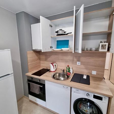 Best Family Apartments & Private Parking 소피아 외부 사진